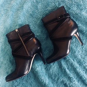 Size 7.5 Black Leather Cole Haan Ankle Boots 🖤